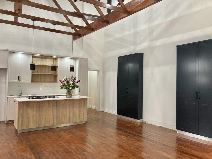 To Let 2 Bedroom Property for Rent in Claremont Village Western Cape